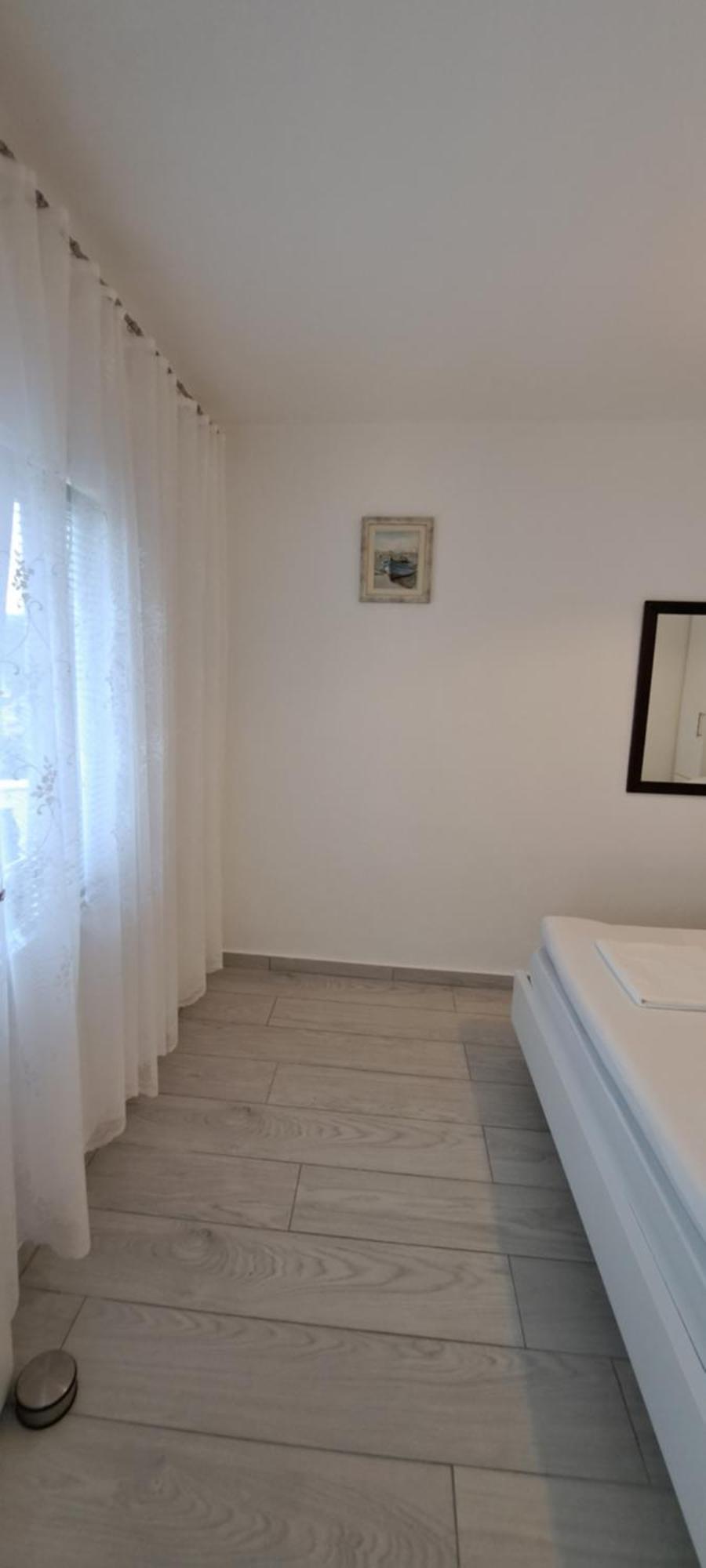 Apartmani Ana-Lora Lopar Eksteriør bilde